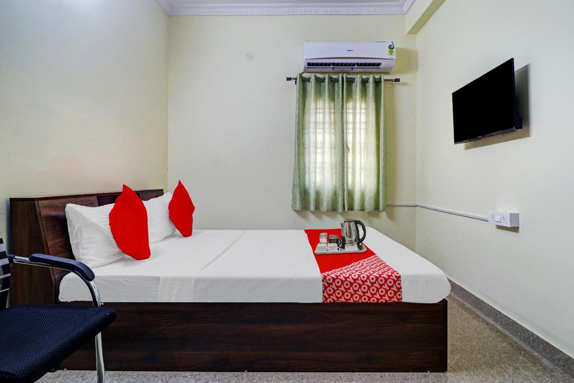 Hotel O S V Residency Kajaguda Near Gachibowli Haïdarabad Extérieur photo